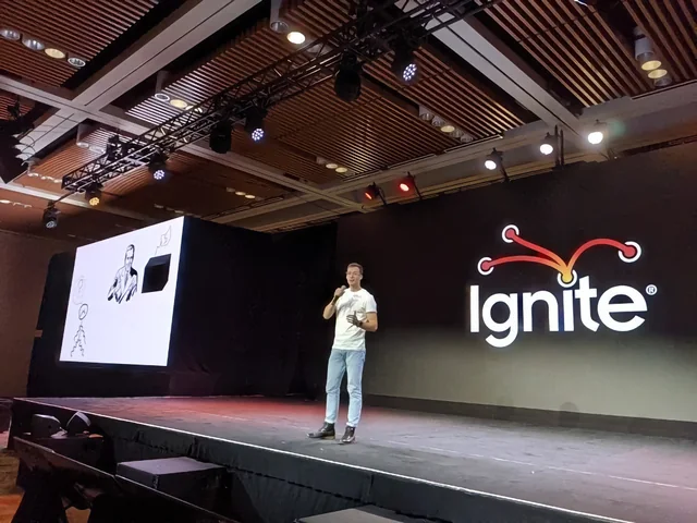 François Paupier speaking on stage at TensorFlow World in 2019