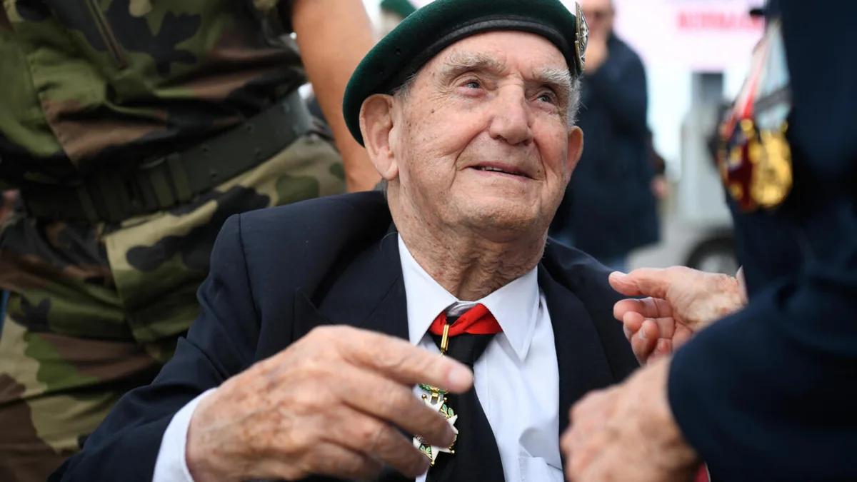 Léon Gautier at a commemoration for the Kieffer commandos in 2019.